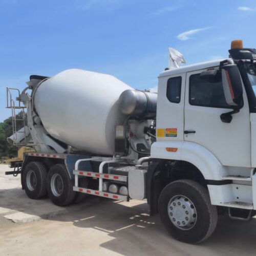 Sinotruk Nouveau utilisé HOWO NX 9 m3 ciment bétonnière Chariot